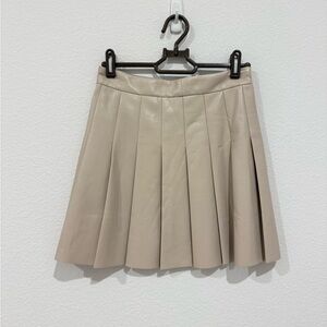 Aritiza Sunday Best Cream Pleated Skirt
